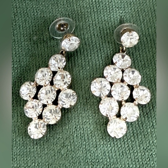 6 PAIRS OF RHINESTONE EARRINGS & EAR DECORATION - Picture 4 of 9